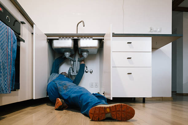 Professional Leak Detection technician working in Great River, NY